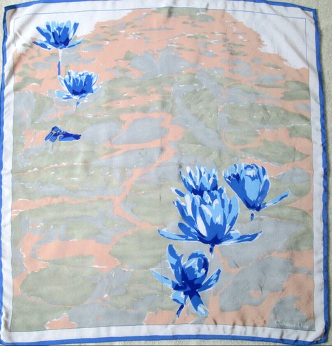 Superbe foulard christian - -superbe,
